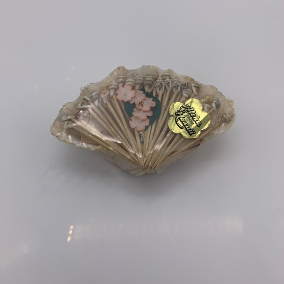 Decorative Bamboo Toothpicks With Seashells & HIPPOPUS Bear Claw Made In Hawaii - Picture 1 of 6